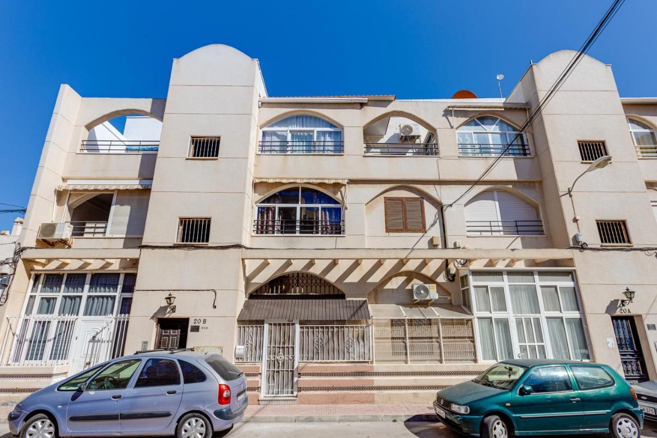 Cozy Apartment Near The Sea Torrevieja Eksteriør billede