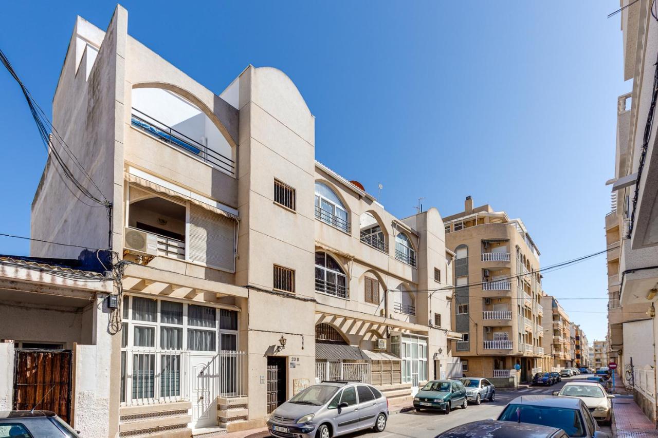 Cozy Apartment Near The Sea Torrevieja Eksteriør billede
