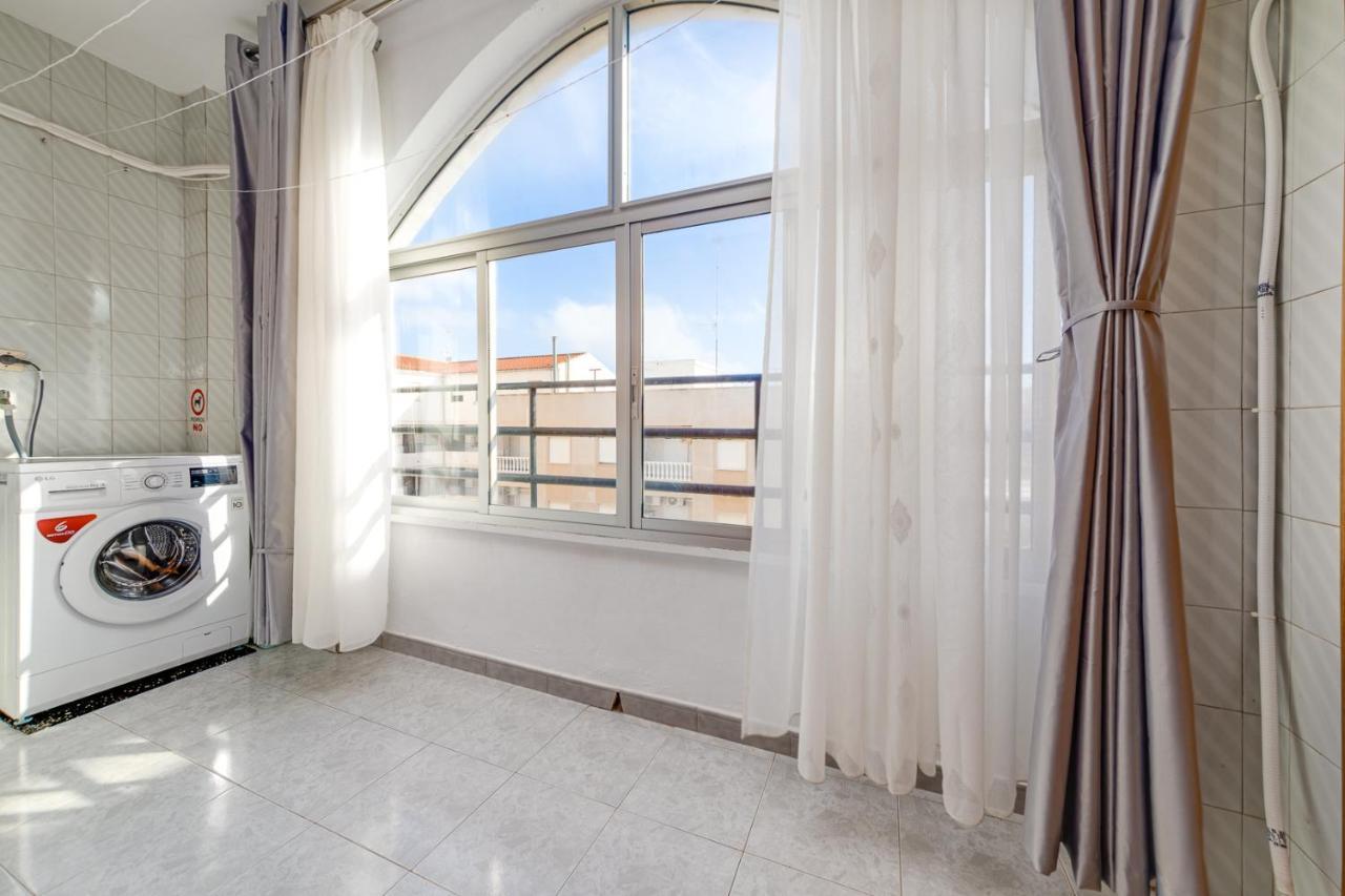 Cozy Apartment Near The Sea Torrevieja Eksteriør billede