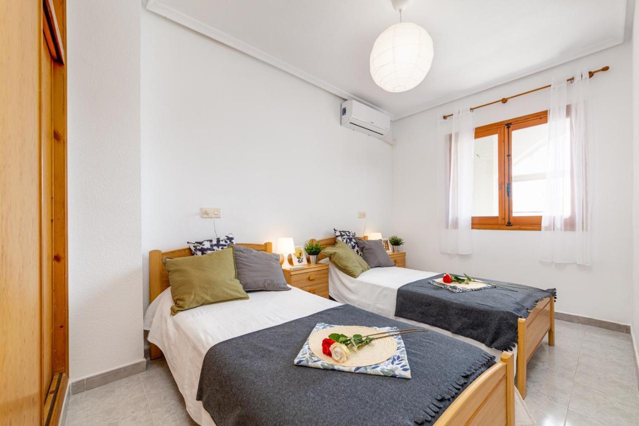 Cozy Apartment Near The Sea Torrevieja Eksteriør billede